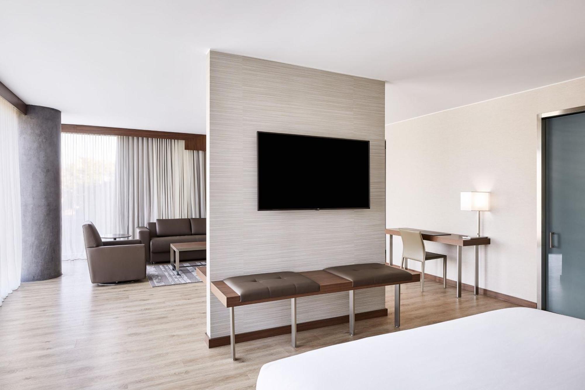Ac Hotel Phoenix Biltmore Экстерьер фото